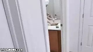قصص سكس محارم أمهات مترجم