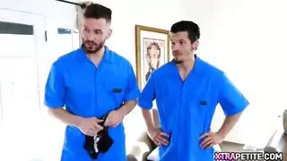 عاهرة شيخة: محجبة تبتلع سائل أمريكي في مشهد عنيف