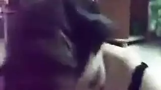 فانتازيا دياثة حقيقية: مشاهدتها وهي تأخذ شرج قاسي