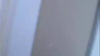 شاب يبعص ام صديقه وينيكها