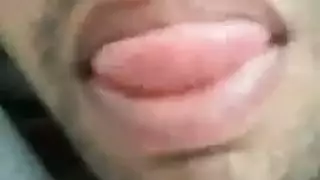 إباحيات مثلية مثيرة: مص عميق وبلع السائل المنوي