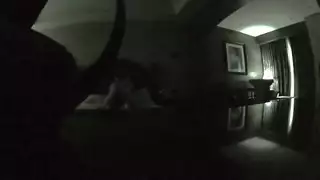 ديوث الجوار: أمنح قضيبه الاهتمام الذي يتوق إليه