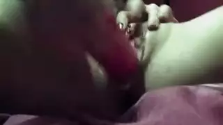 مصرية هايجة تستمني أمام الكاميرا