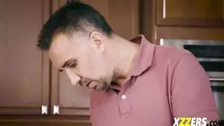 يغتصاب جارته لمحجبة