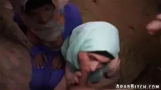 الملك ينيك عاهرتين