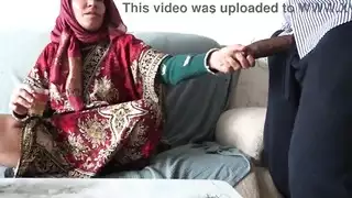 الزوجة التركية السابقة الشهوة تؤجر مهبلها لفحل أسود في لندن