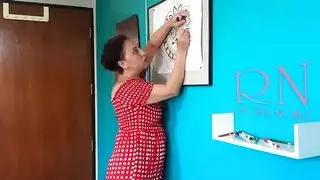 فصل الفن الهندي الإباحي: عارضات عاريات وماندالا مغرية