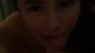 فانتازيا مكتبية صريحة: سمراء روز تستمني حتى النشوة