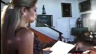 قذف عميق داخل مهبل مغربي ضيق