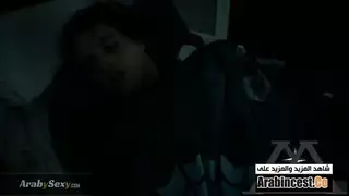 أفلام صريحة وأنثى نائمة بعمق في الغرفة