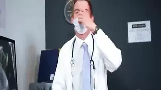 مدلك خبير يخدم مجموعة – سكس مترجم قاسي