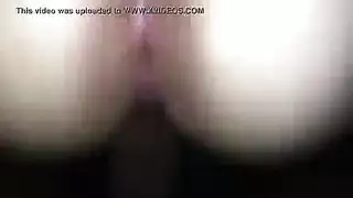 وقحة بيضاء مع الحمار الدهون الكبير يرتدي حمالة صدر مطبوعة الحيوانات، مع امتصاص رمح اللحوم شريكها