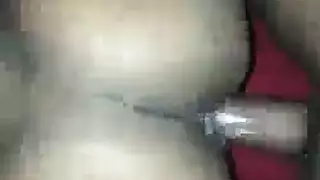 لبسه القميص الأبيض وتلعب في كسها كسي