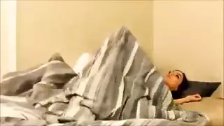 اخ واخت صغيران مرهقين