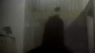 سارة جي تتعرض لهيمنة عاشق عنيف ومتشوق