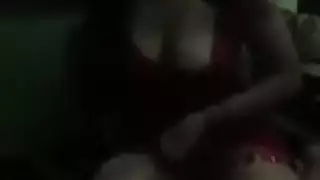 فيديو إكس إكس إكس: عاهرة مغربية تتوسل لحركة قضيب هائل