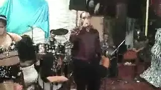 بنات الجزيرة جامدين: أحر الراقصات بمؤخرات مثالية