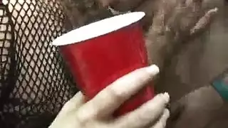 امرأة مصرية ناضجة تبتلع المني