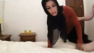 يكتشف انا امه شرموطة