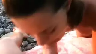 مص بريطاني على الشاطئ وجنس شرجي عنيف