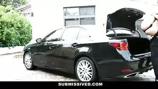 مقيدة ومعاقبة: نيك عنيف ينتهي بالقذف على الوجه