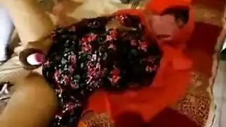 محجبة ماليزية تتناك خلفي في خرم طيزها