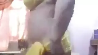 رقص إباحي خام في وكر جنس