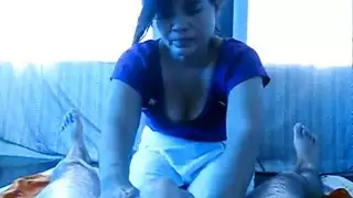 استمناء قضيبي حتى أفرغ نافورة سميكة من المني