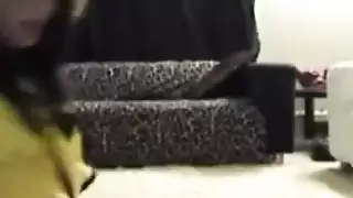 هواة على الويب: أم عربية تتعرى وتداعب ثدييها