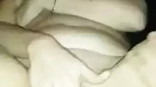 العميل يحصل على نهاية سعيدة من فرج أندريا الحريري المبلل