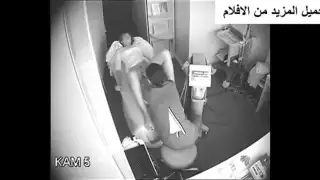 معليمه تذهب بي البنت الي البيت