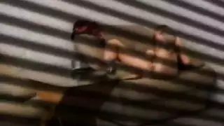 جلسة استمناء شديدة تؤدي إلى إنزال فوضوي