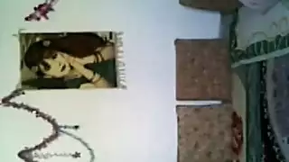 رجل ناضج يضرب طيز ابنة أخيه بشدة في مشهد شرجي صريح