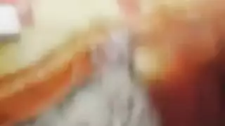 مصري يغتصب كس عراقية في مشهد إباحي صريح