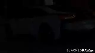 إباحية عنيفة مع اختراق عميق بقضيب أسود كبير