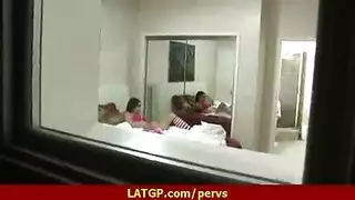 قتلة تبعبص في كسها وتحك كسها با يدها وتستمني بقوة