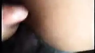 جلسة قوية شرجية لإلهة سوداء مكتنزة مشهد صريح